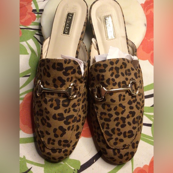 PRIMARK CHEETAH DESIGN FLATS - Picture 2 of 4